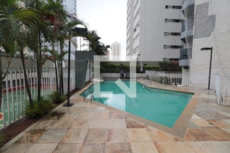 Apartamento à venda com 176m², 4 quartos e 2 vagasÁrea comum - Piscina