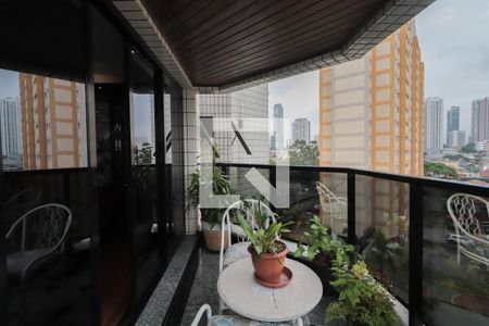 Apartamento à venda com 176m², 4 quartos e 2 vagasSacada