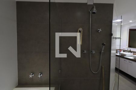 Apartamento à venda com 176m², 4 quartos e 2 vagasBanheiro da Suíte 