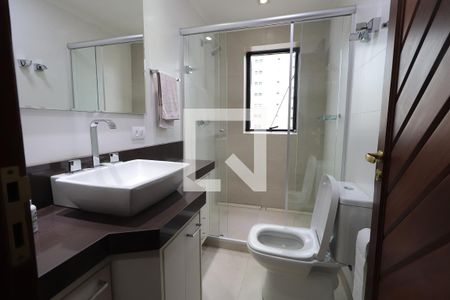 Apartamento à venda com 176m², 4 quartos e 2 vagasBanheiro da Suíte 2