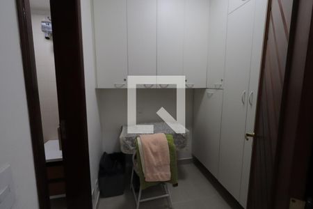 Apartamento à venda com 176m², 4 quartos e 2 vagasDespensa