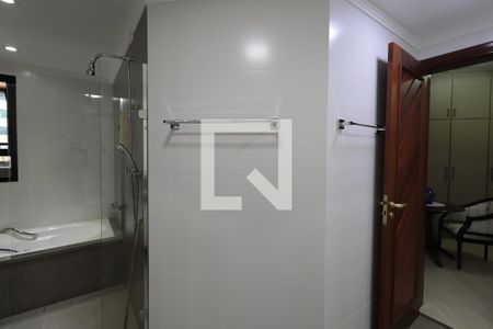 Apartamento à venda com 176m², 4 quartos e 2 vagasBanheiro da Suíte 