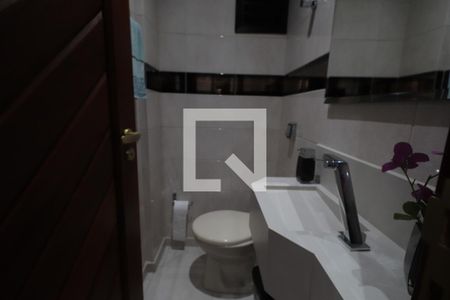 Apartamento à venda com 176m², 4 quartos e 2 vagasLavabo