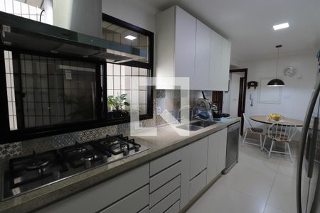 Apartamento à venda com 176m², 4 quartos e 2 vagasCozinha