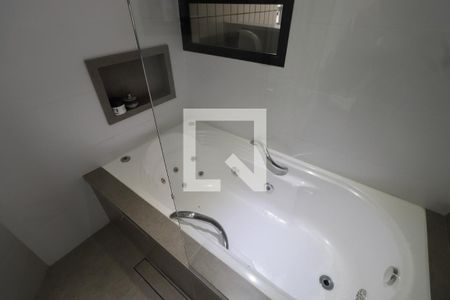 Apartamento à venda com 176m², 4 quartos e 2 vagasBanheiro da Suíte 