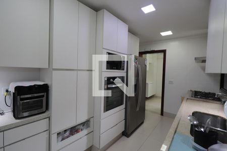Apartamento à venda com 176m², 4 quartos e 2 vagasCozinha