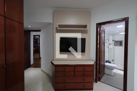 Apartamento à venda com 176m², 4 quartos e 2 vagasSuíte 2