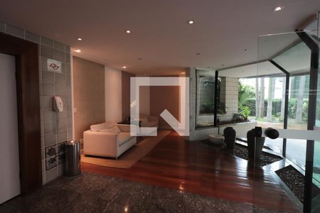 Apartamento à venda com 176m², 4 quartos e 2 vagasHall social