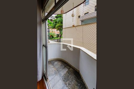 Apartamento à venda com 123m², 3 quartos e 2 vagas Apartamento à venda com 123m², 3 quartos e 2 vagasVaranda