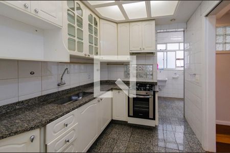 Apartamento à venda com 123m², 3 quartos e 2 vagas Apartamento à venda com 123m², 3 quartos e 2 vagasCozinha