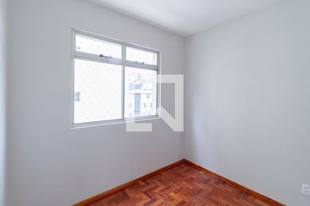 Quarto 1  de apartamento para alugar com 3 quartos, 90m² em Ouro Preto, Belo Horizonte