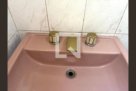 Casa para alugar com 110m², 2 quartos e 1 vagaBanheiro da Suíte