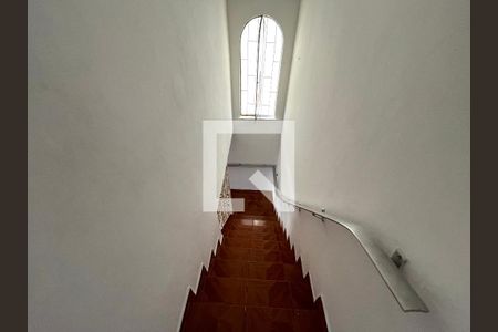 Casa para alugar com 110m², 2 quartos e 1 vagaEscada