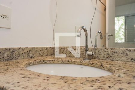 Apartamento à venda com 69m², 3 quartos e 2 vagas Apartamento à venda com 69m², 3 quartos e 2 vagasBanheiro da Suíte
