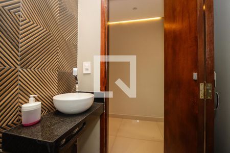 Lavabo de casa para alugar com 3 quartos, 250m² em Jardim Helga, São Paulo