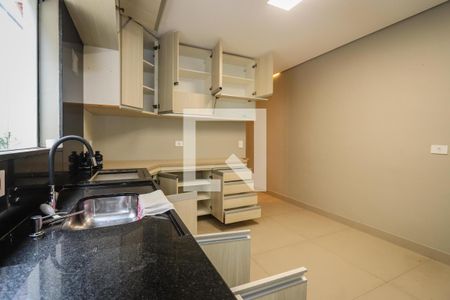 Casa para alugar com 250m², 3 quartos e 2 vagas Casa para alugar com 250m², 3 quartos e 2 vagasCozinha