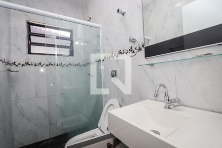 Casa para alugar com 250m², 3 quartos e 2 vagas Casa para alugar com 250m², 3 quartos e 2 vagasBanheiro da Suite