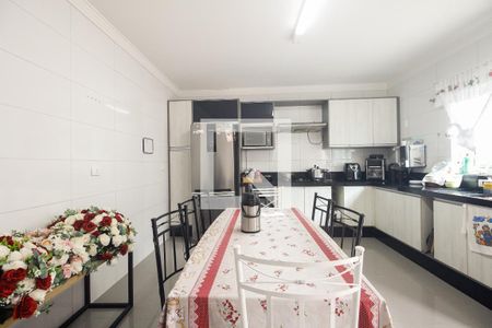 Casa para alugar com 270m², 6 quartos e 2 vagas Casa para alugar com 270m², 6 quartos e 2 vagasCozinha