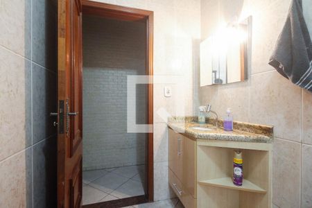 Casa para alugar com 270m², 6 quartos e 2 vagas Casa para alugar com 270m², 6 quartos e 2 vagasBanheiro Social