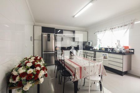 Casa para alugar com 270m², 6 quartos e 2 vagas Casa para alugar com 270m², 6 quartos e 2 vagasCozinha
