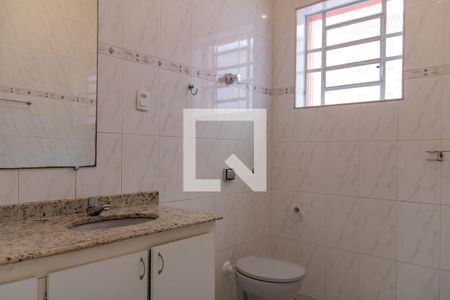 Casa para alugar com 233m², 4 quartos e 3 vagasBanheiro