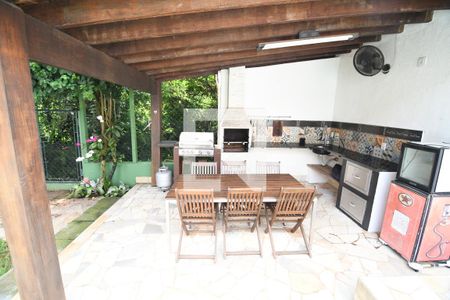 Casa de condomínio à venda com 480m², 4 quartos e 4 vagasVaranda gourmet