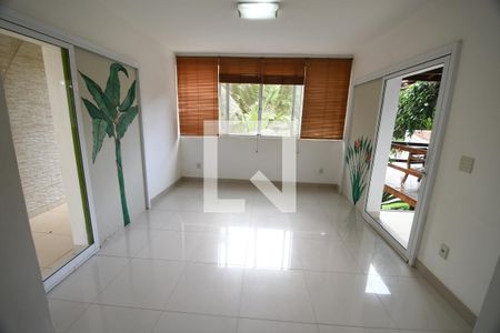 Casa de condomínio à venda com 480m², 4 quartos e 4 vagasCopa