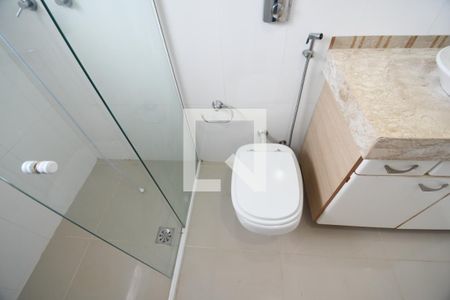 Casa de condomínio à venda com 480m², 4 quartos e 4 vagasBanheiro 2