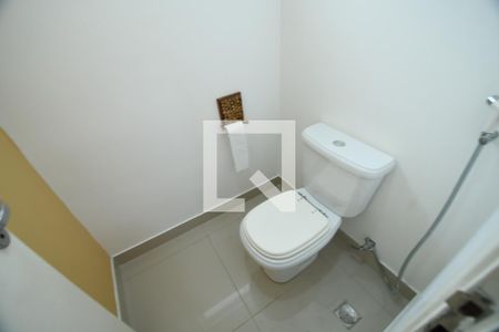 Casa de condomínio à venda com 480m², 4 quartos e 4 vagasLavabo