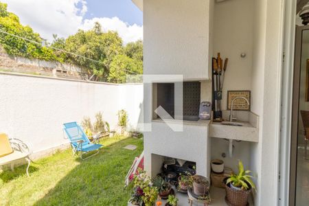 Casa à venda com 211m², 3 quartos e 4 vagas Casa à venda com 211m², 3 quartos e 4 vagasÁrea de Serviço