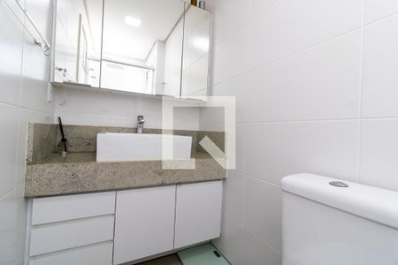 Casa à venda com 211m², 3 quartos e 4 vagas Casa à venda com 211m², 3 quartos e 4 vagasbanheiro 3