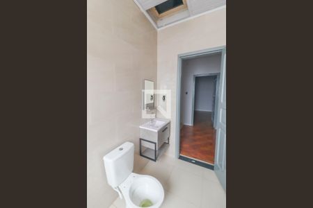 Casa para alugar com 171m², 2 quartos e 2 vagas Casa para alugar com 171m², 2 quartos e 2 vagasBanheiro