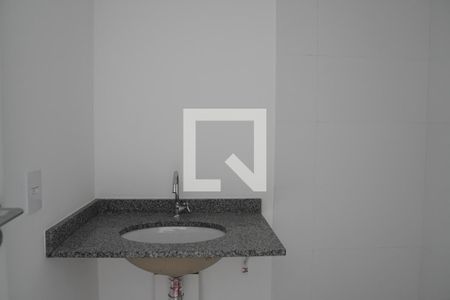 Banheiro de kitnet/studio à venda com 1 quarto, 24m² em Cerqueira César, São Paulo