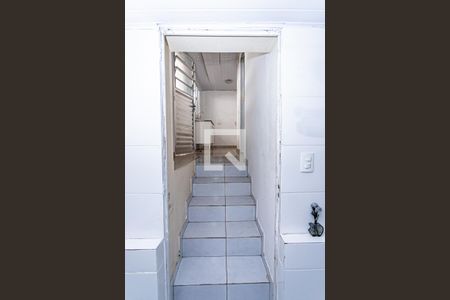 Escada de casa para alugar com 1 quarto, 50m² em Vila Diva (zona Norte), São Paulo