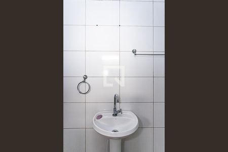 Banheiro de casa para alugar com 1 quarto, 50m² em Vila Diva (zona Norte), São Paulo