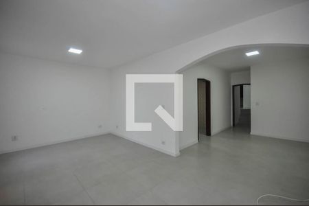 Sala de casa para alugar com 3 quartos, 200m² em Jardim Monte Alegre, Taboão da Serra