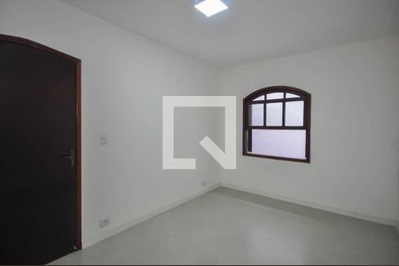 Casa para alugar com 200m², 3 quartos e 2 vagas Casa para alugar com 200m², 3 quartos e 2 vagasSuíte