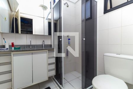 Apartamento à venda com 68m², 2 quartos e 1 vagaBanheiro da Suíte 1