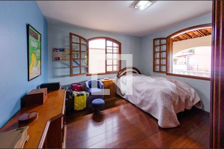 Casa à venda com 549m², 6 quartos e 6 vagasQuarto 2