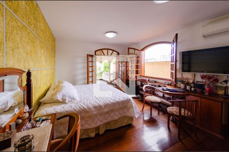 Casa à venda com 549m², 6 quartos e 6 vagasSuíte