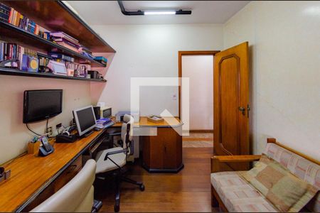 Casa à venda com 549m², 6 quartos e 6 vagasQuarto 5