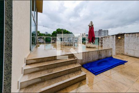 Casa à venda com 549m², 6 quartos e 6 vagasÁrea externa