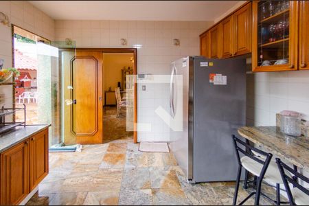 Casa à venda com 549m², 6 quartos e 6 vagasCozinha