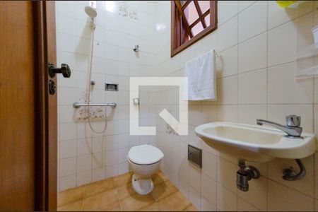 Casa à venda com 549m², 6 quartos e 6 vagasQuarto de serviço