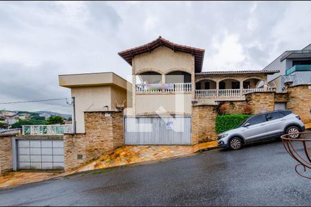 Casa à venda com 549m², 6 quartos e 6 vagasFachada