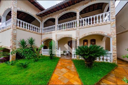 Casa à venda com 549m², 6 quartos e 6 vagasÁrea externa