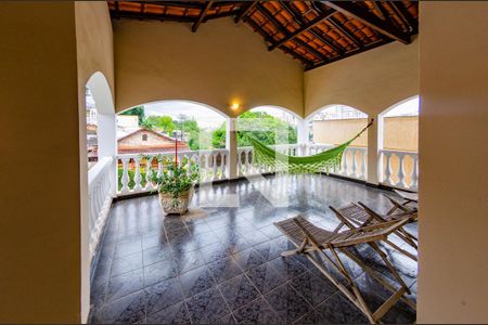 Casa à venda com 549m², 6 quartos e 6 vagasVaranda