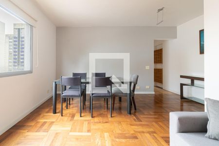 Apartamento à venda com 97m², 2 quartos e 1 vaga Apartamento à venda com 97m², 2 quartos e 1 vagaSala de Jantar