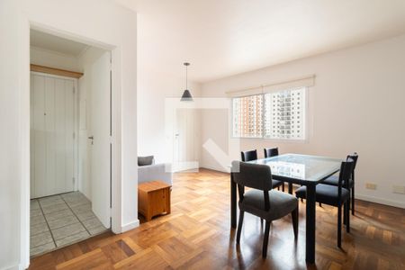 Apartamento à venda com 97m², 2 quartos e 1 vaga Apartamento à venda com 97m², 2 quartos e 1 vagaSala de Jantar