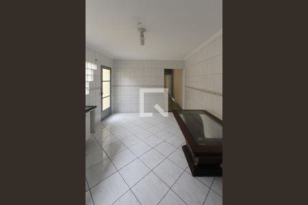 Casa à venda com 260m², 3 quartos e 2 vagas Casa à venda com 260m², 3 quartos e 2 vagasCozinha